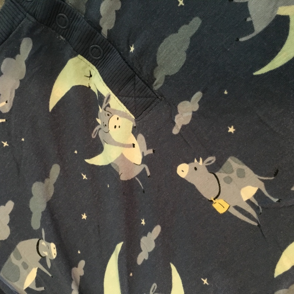 Cute Patterned Sleep Shirt - Picture 2 of 3